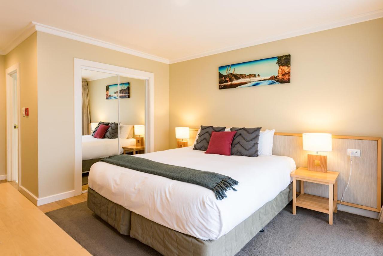 & Hotel
