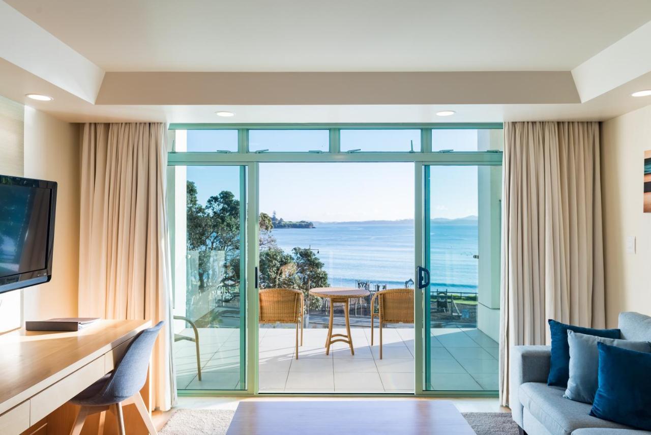 Hotel & 4*
